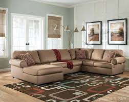 Thảm hoa văn phù hợp với nội thất căn phòng